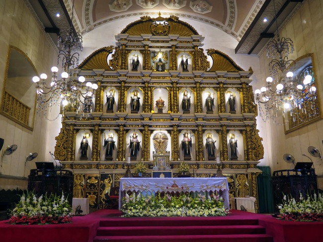 Retablo barroco en la Basílica de El Santo Niño