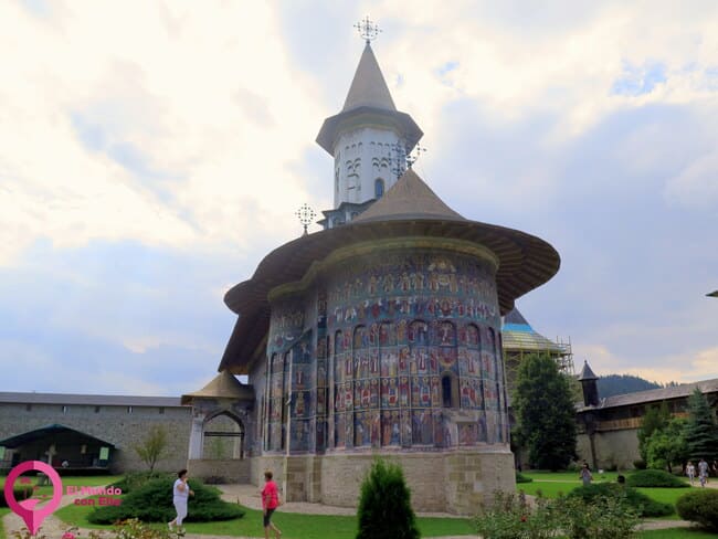 Ruta por los monasterios de Bucovina y sus iglesias pintadas