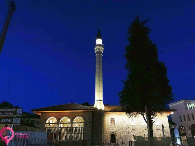 Mezquita del siglo XVI en Berat
