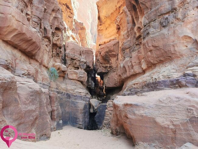 Formaciones geológicas en Wadi Rum