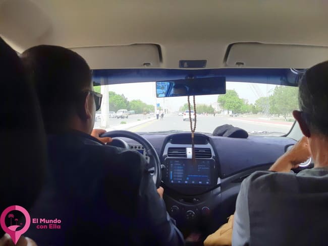 Moverse en taxi en Uzbekistán
