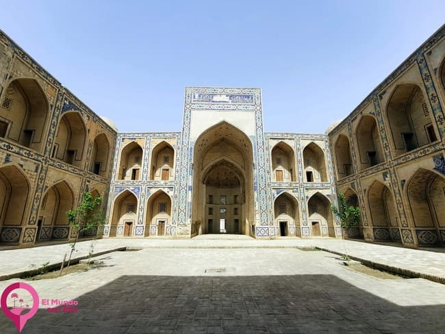 La belleza de las madrazas uzbekas