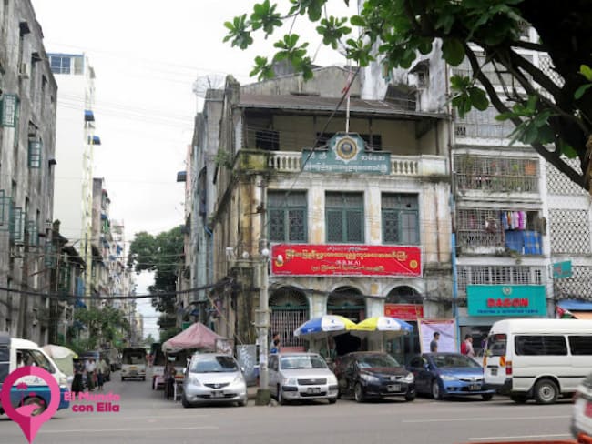 Aspecto de las calles en el centro de Yangon