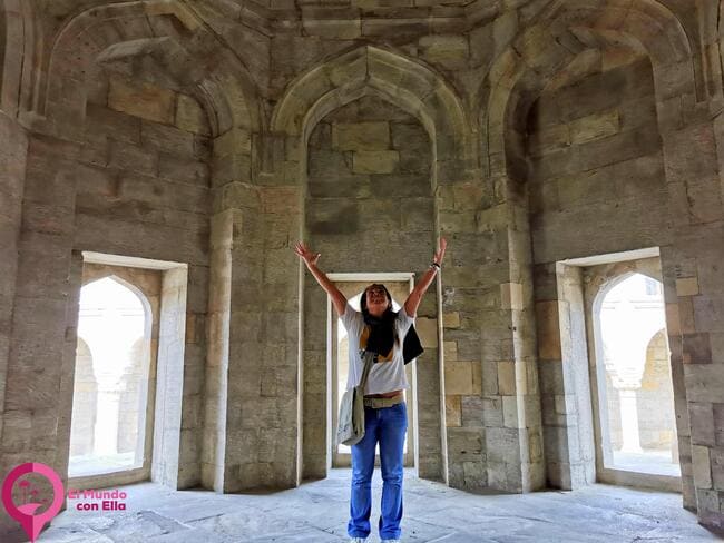 Divankhane del Palacio de los Shirvanshahs El Mundo con Ella