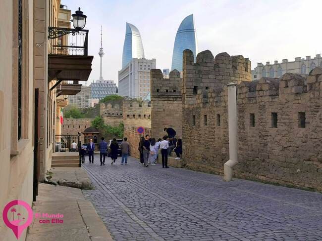Todo lo que necesitas saber antes de viajar a Azerbaiyán