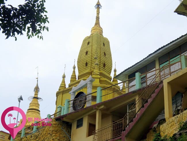 El llamado Olimpo de Myanmar Cima del Monte Popa