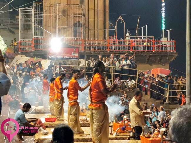 Los mejores lugares para presenciar la ceremonia Ganga Aarti en Varanasi