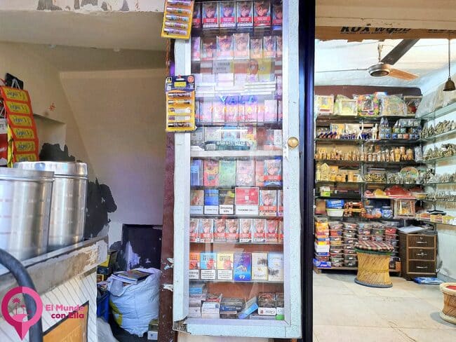 Importación de cigarrillos a India