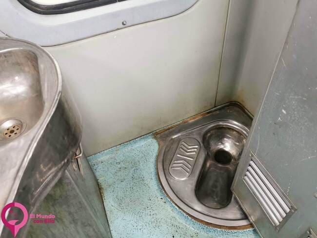 WC trenes India El problema de los váteres en India