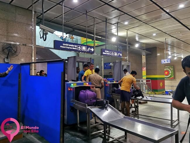 Cómo moverse en metro por Delhi Precio viajes de metro en Delhi