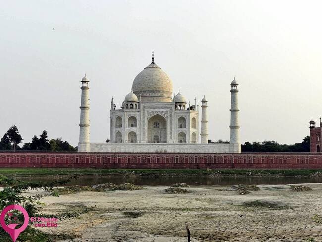 Ver el Taj Mahal desde la otra orilla del río Ver el Taj Mahal al atardecer