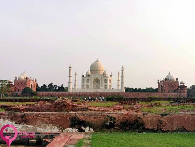 Los Jardines Mehtab Bag en Agra Ver el Taj Mahal desde el otro lado del río Yamuna
