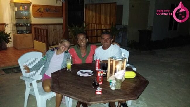 Restaurantes de Maldivas a pie de playa Maafushi en 2014