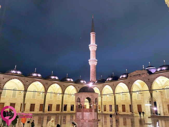 Precio de la entrada a la Mezquita Azul La mezquita azul de Estambul