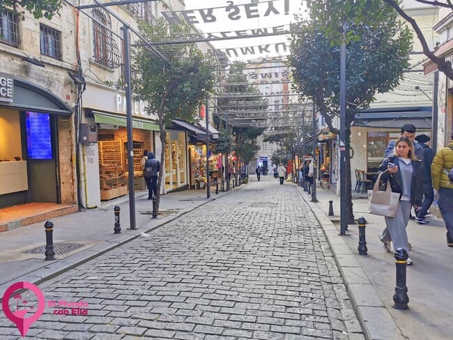 Barrio de moda en Estambul Barrio de Cúrkuma