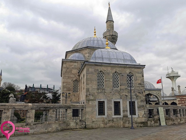 Visitar las mezquitas del Barrio de Üsküdar Pequeñas mezquitas de Estambul