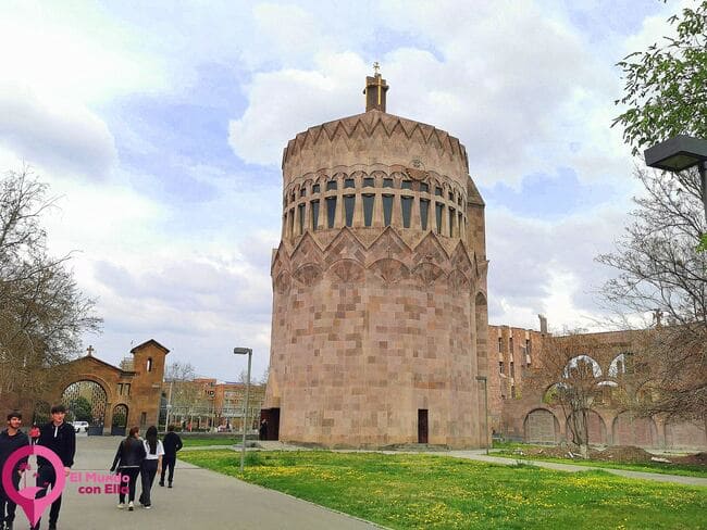 Ejmiatsín Էջմիածին