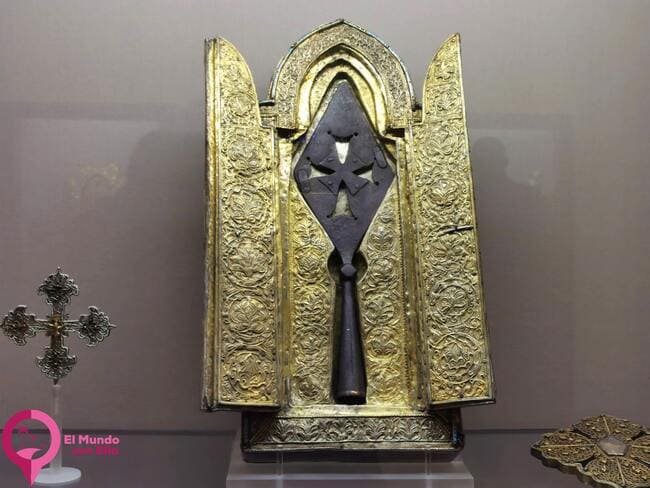 Lanza del Destino en el Museo de Echmiadzin Lanza de Longino Armenia