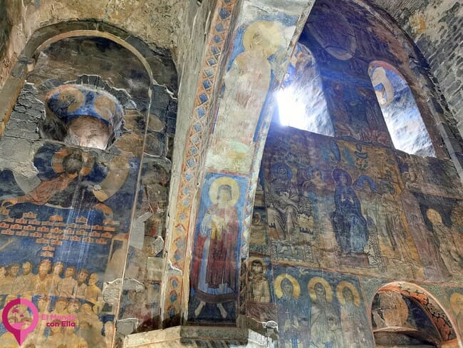 Frescos en la Iglesia del Monasterio de Ajtala