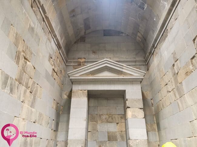 Interior del Templo de Garni, conservando su diseño helenístic