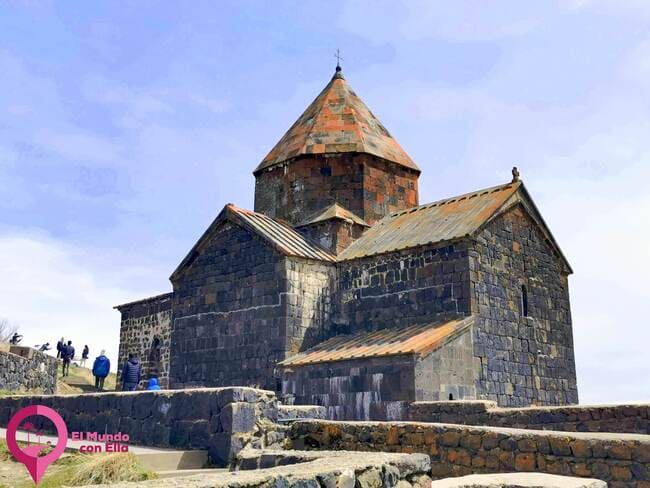 Monasterio de los Santos Apóstoles de Sevan Սևանավանք