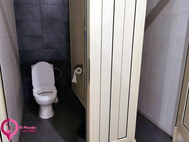 Los baños de hoteles y restaurantes en Armenia suelen ser más higiénicos