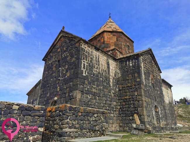 Monasterios e Iglesias en el Lago Sevank Visitas destacadas en el Lago Sevank