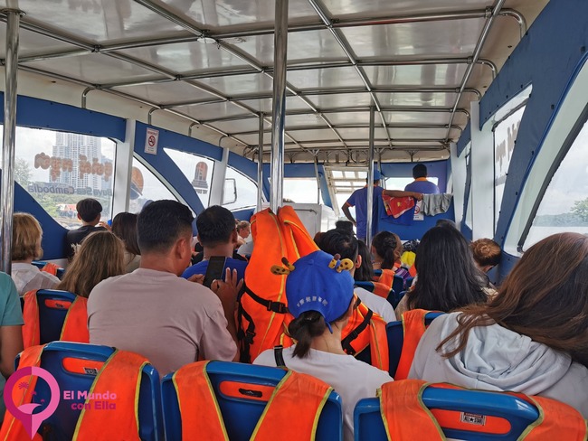 Ferry para llegar a las islas del sur de Camboya Ferry para llegar a Koh Rong Sanolem