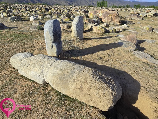 Balbals en el Museo de Petroglifos al Aire libre de Cholpon Ata