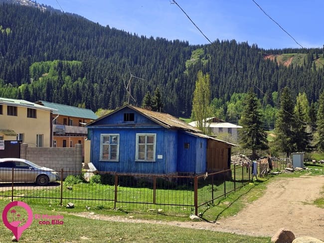 Trekking cerca de Karakol