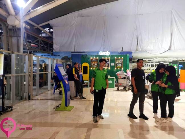 Parada Grab aeropuerto Makassar Cómo llegar del aeropuerto al centro de Makassar